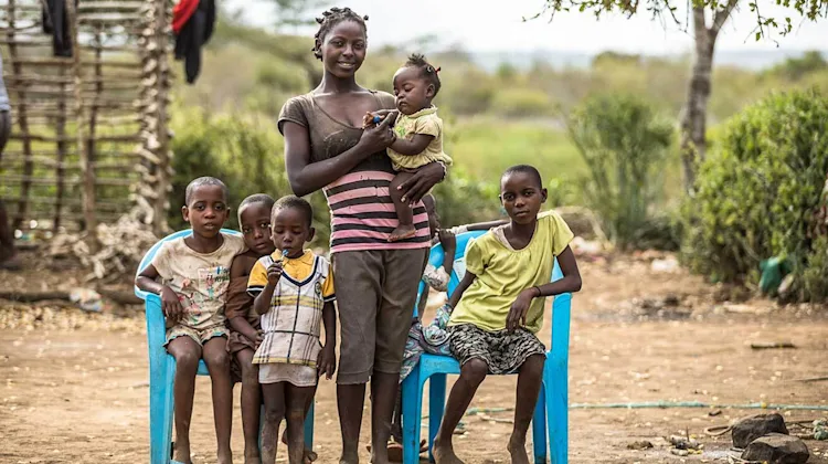 Pendo and her young family.