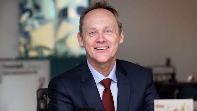 Philip Thomas