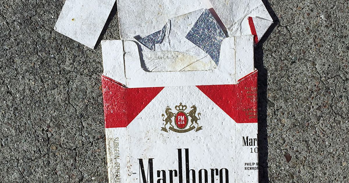 smoking 2 cigarettes at a time Two cigarettes hi-res stock photography and images