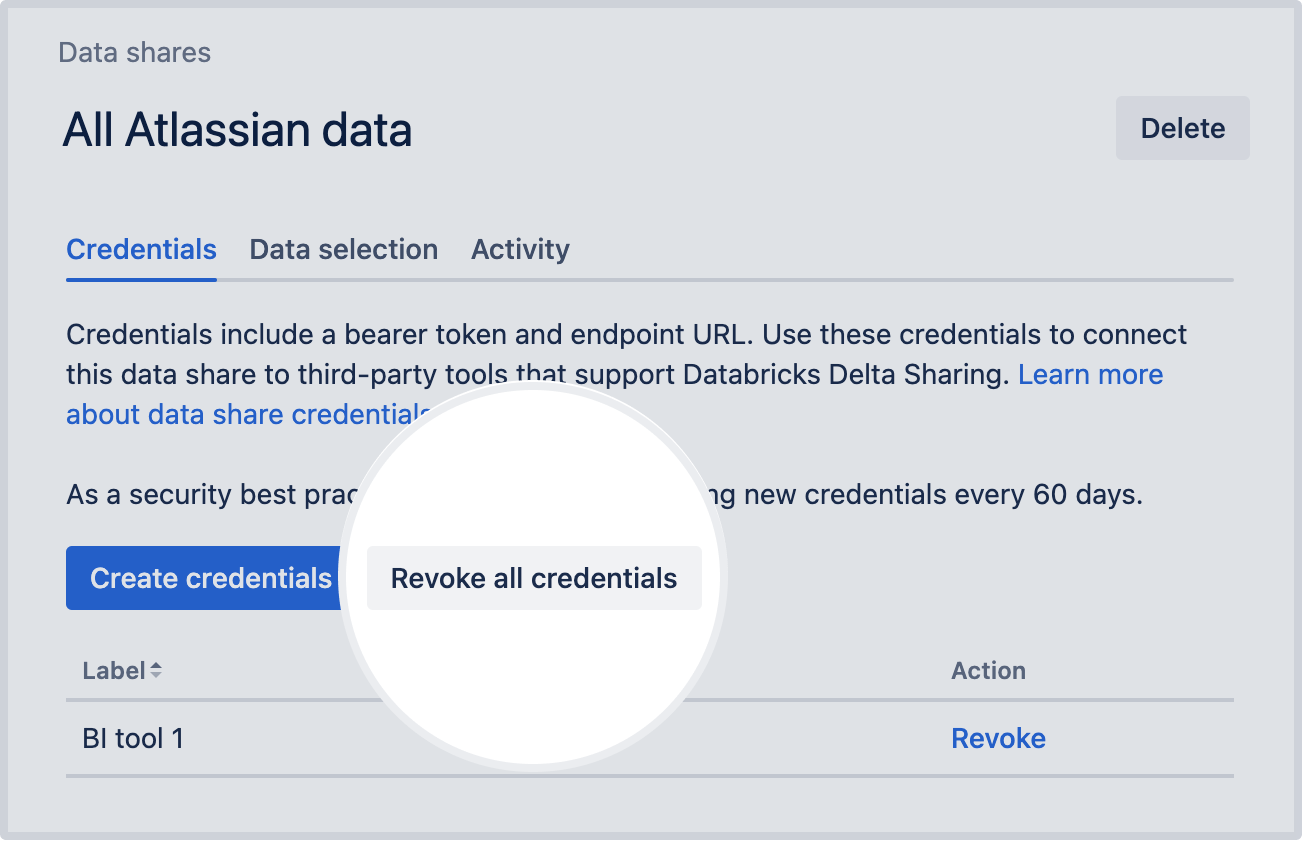 「All Atlassian data」という名前のデータ共有の、強調表示された [Revoke all credentials (すべての認証情報を取り消す)] ボタン。