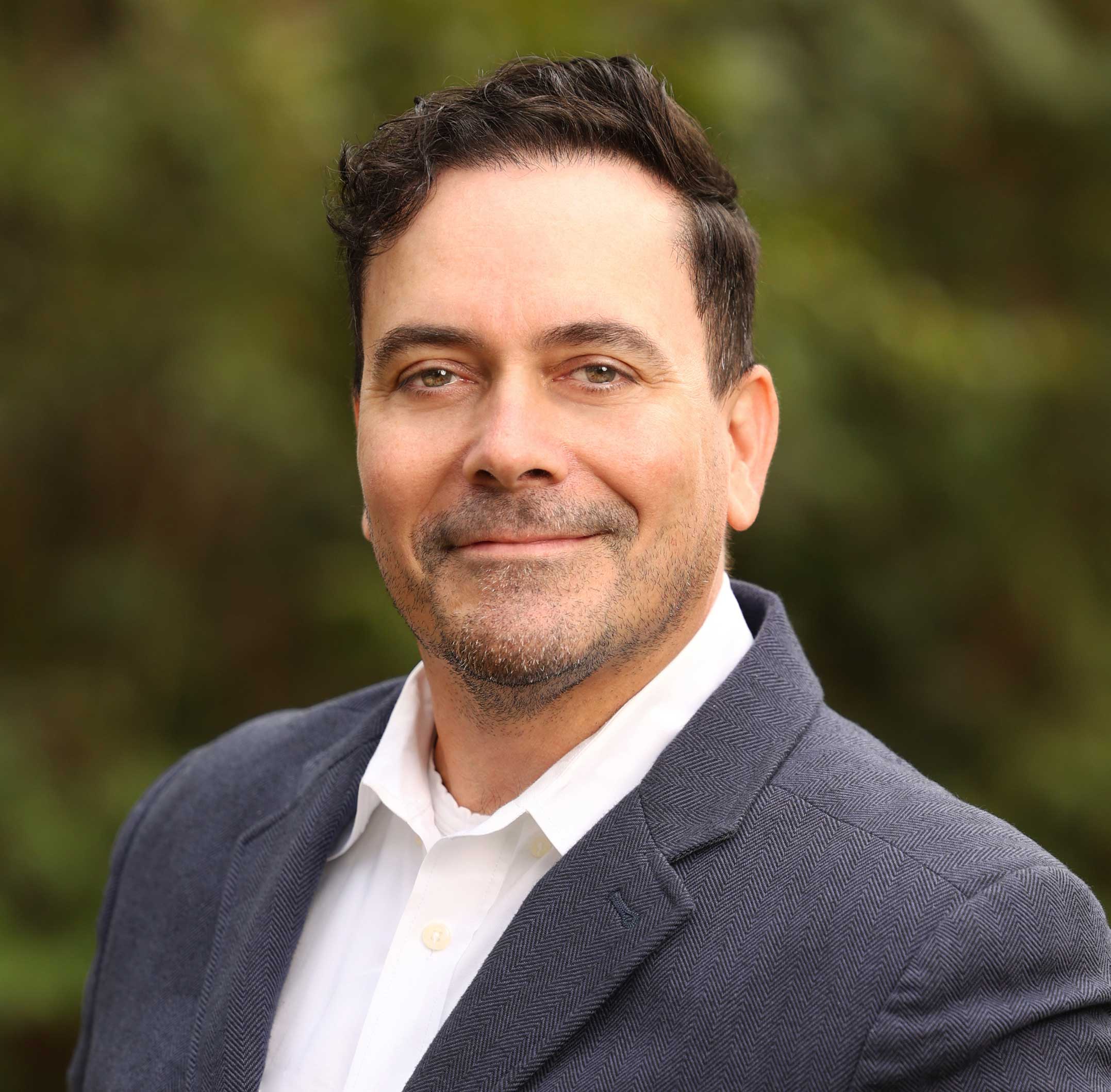 Jonas Edgeworth Headshot