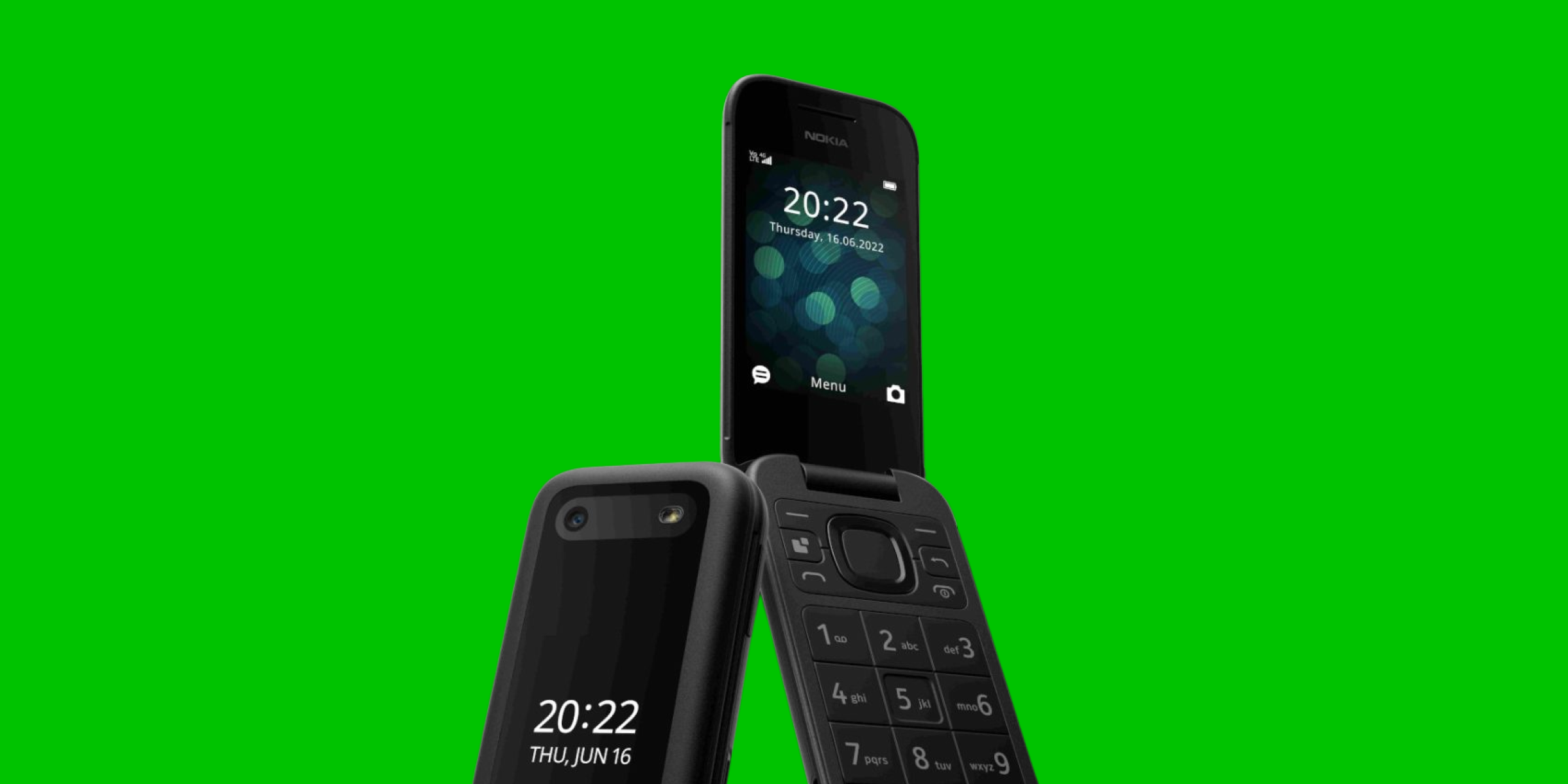 Nokia 2660 Flip 4G dicht en opengeklapt op groene achtergrond