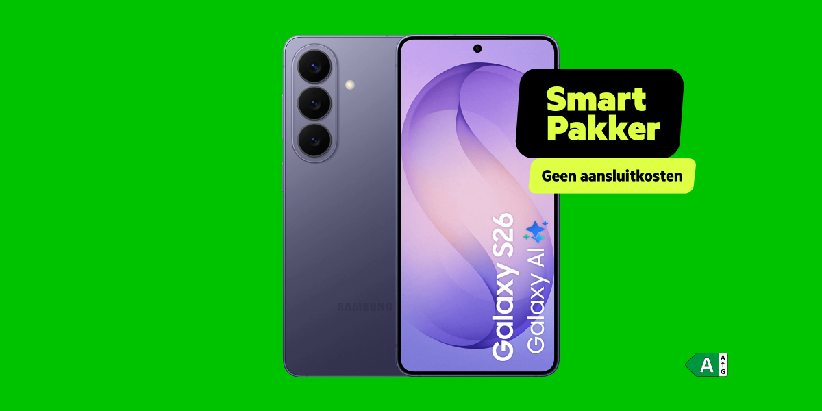 De Samsung Galaxy S26 met een Smartpakker sticker, geen aansluitkosten en energielabel A.
