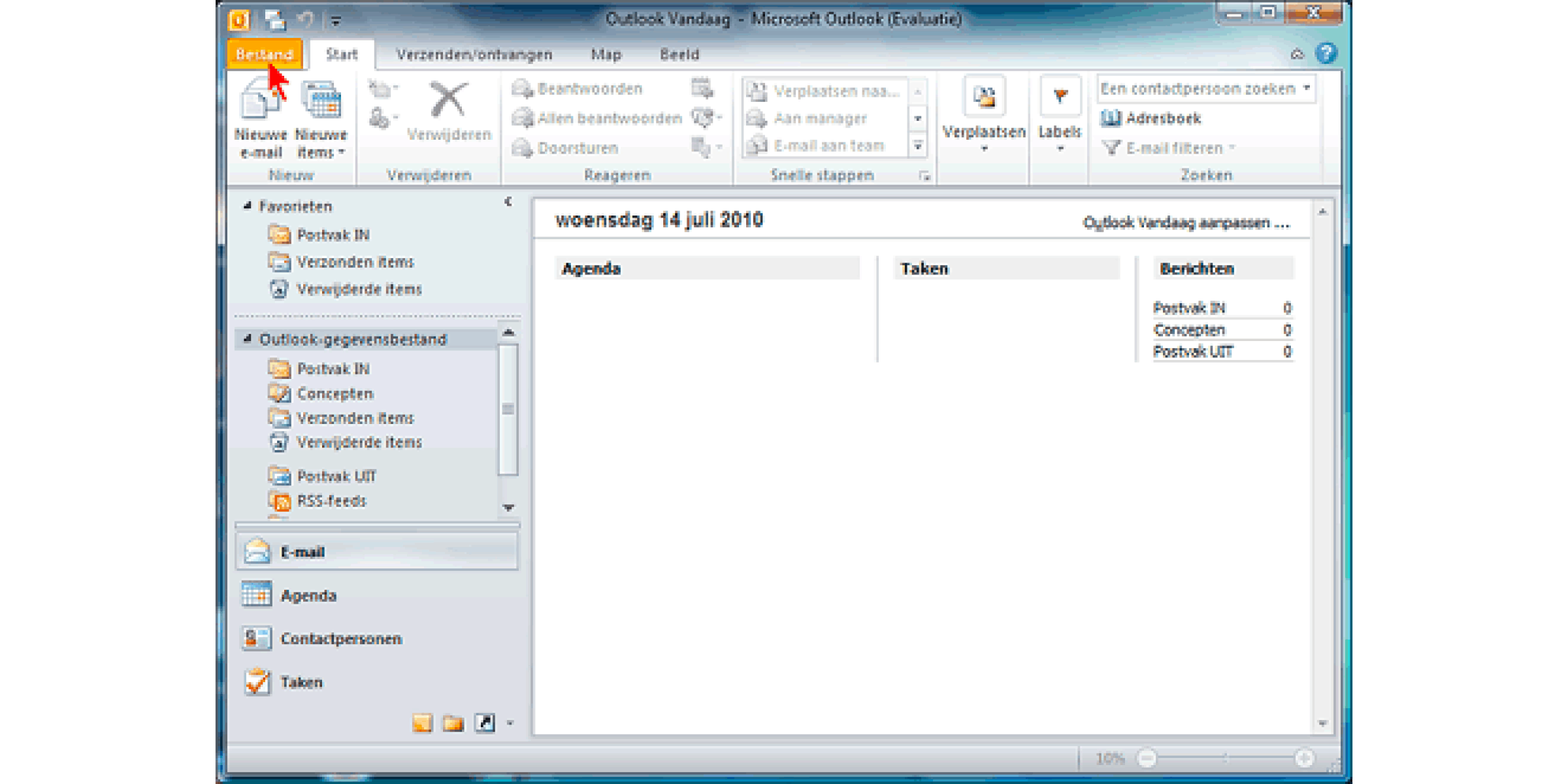 Open Outlook 2010 en kies bestand
