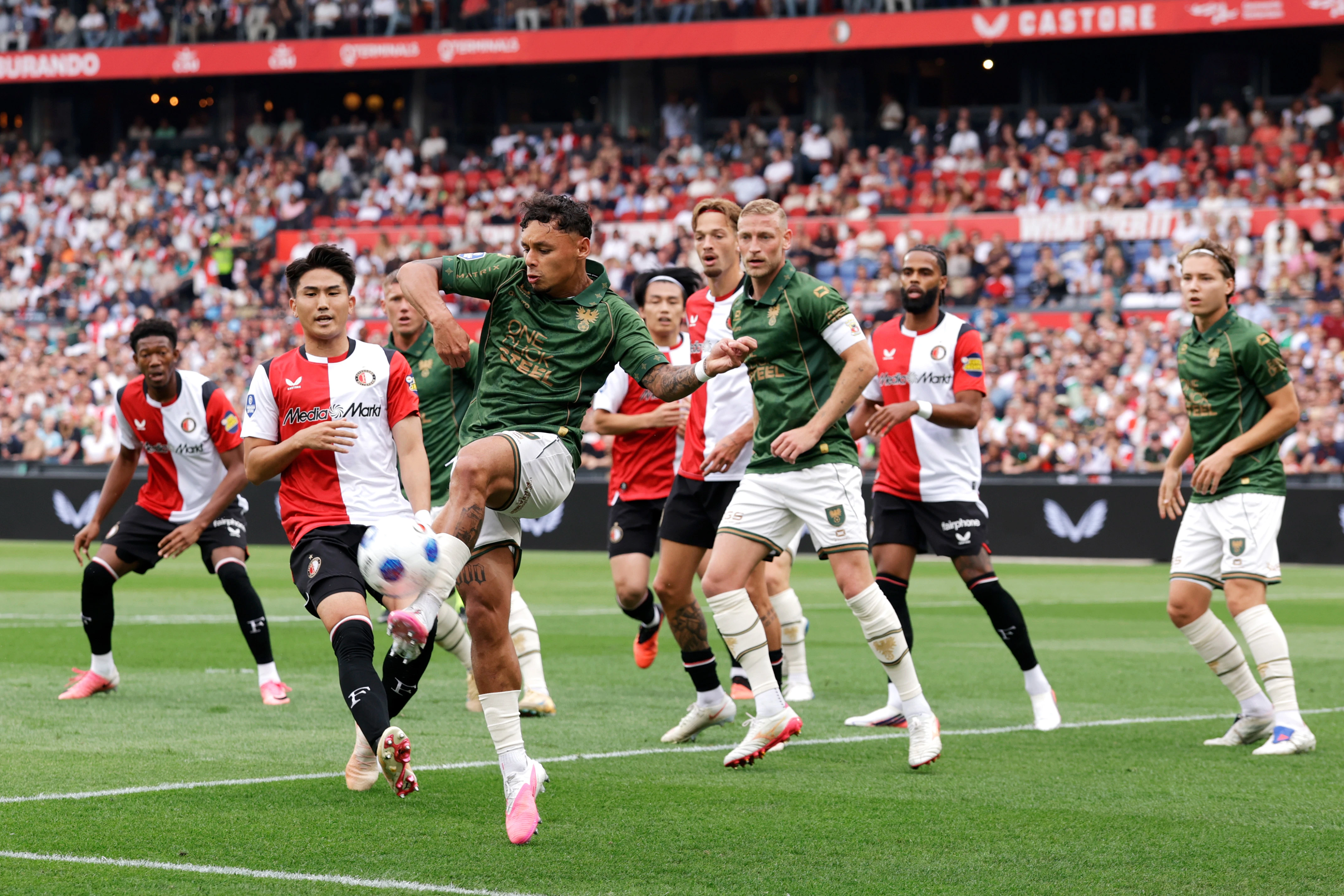 Eredivisie wedstrijd tussen Feyenoord en Go Ahead Eagles