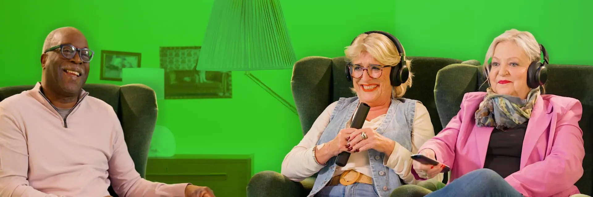 3 ouderen op de bank vertellen over hun favoriete films of series