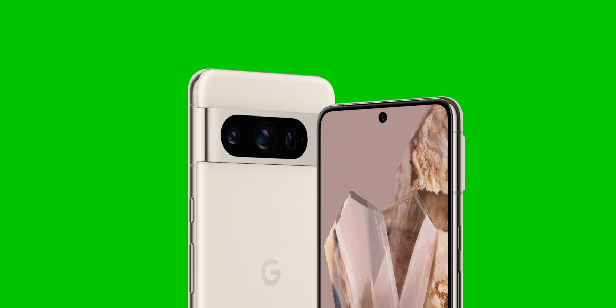 De voor- en achterkant van de Google Pixel 8 Pro naast elkaar