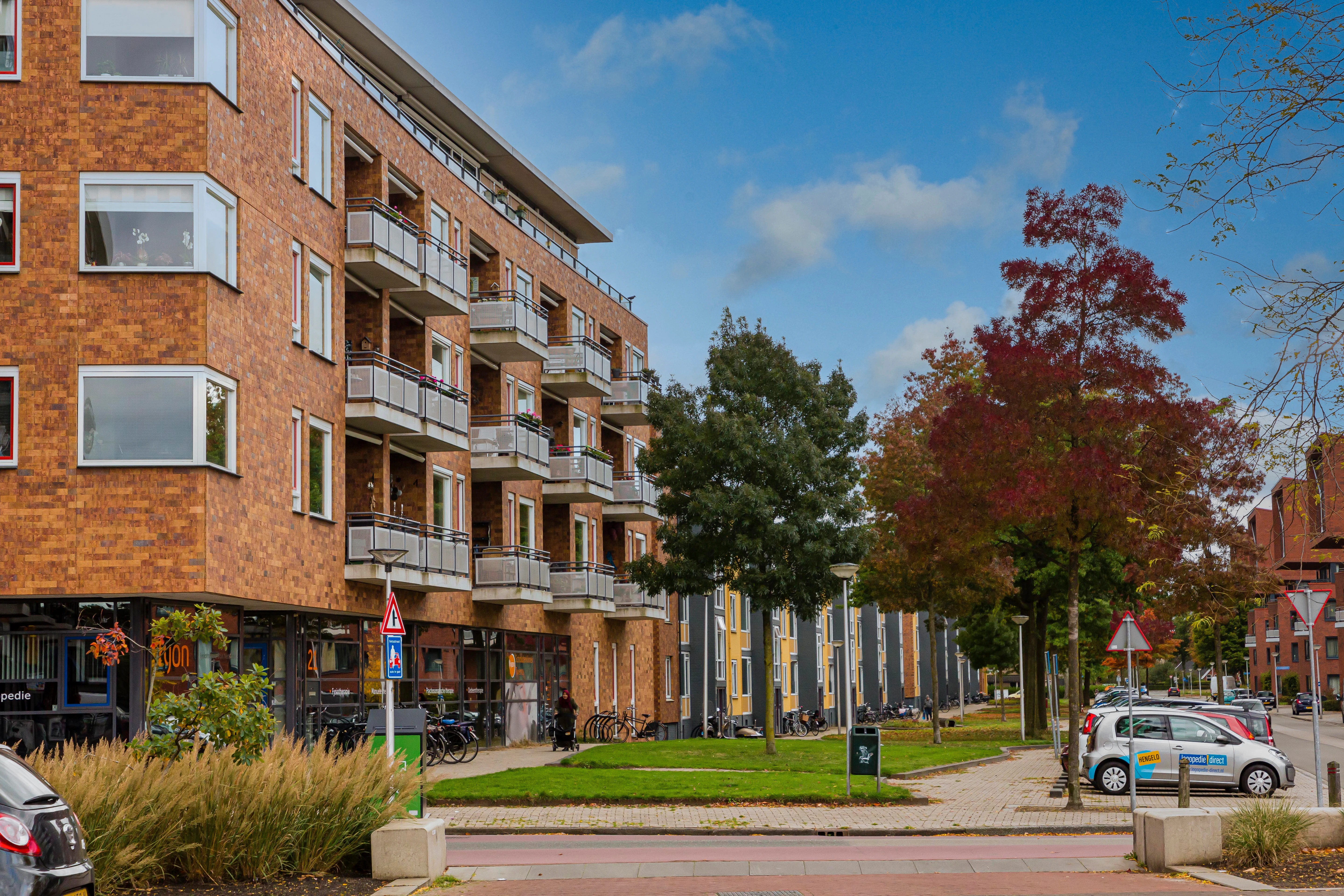 Flat met appartementen en balkons