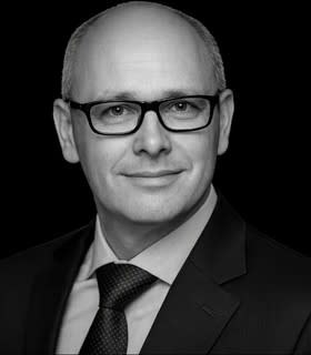 Hanno Schrecker, MRICS