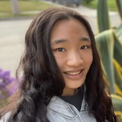 Headshot of Hayley Chang