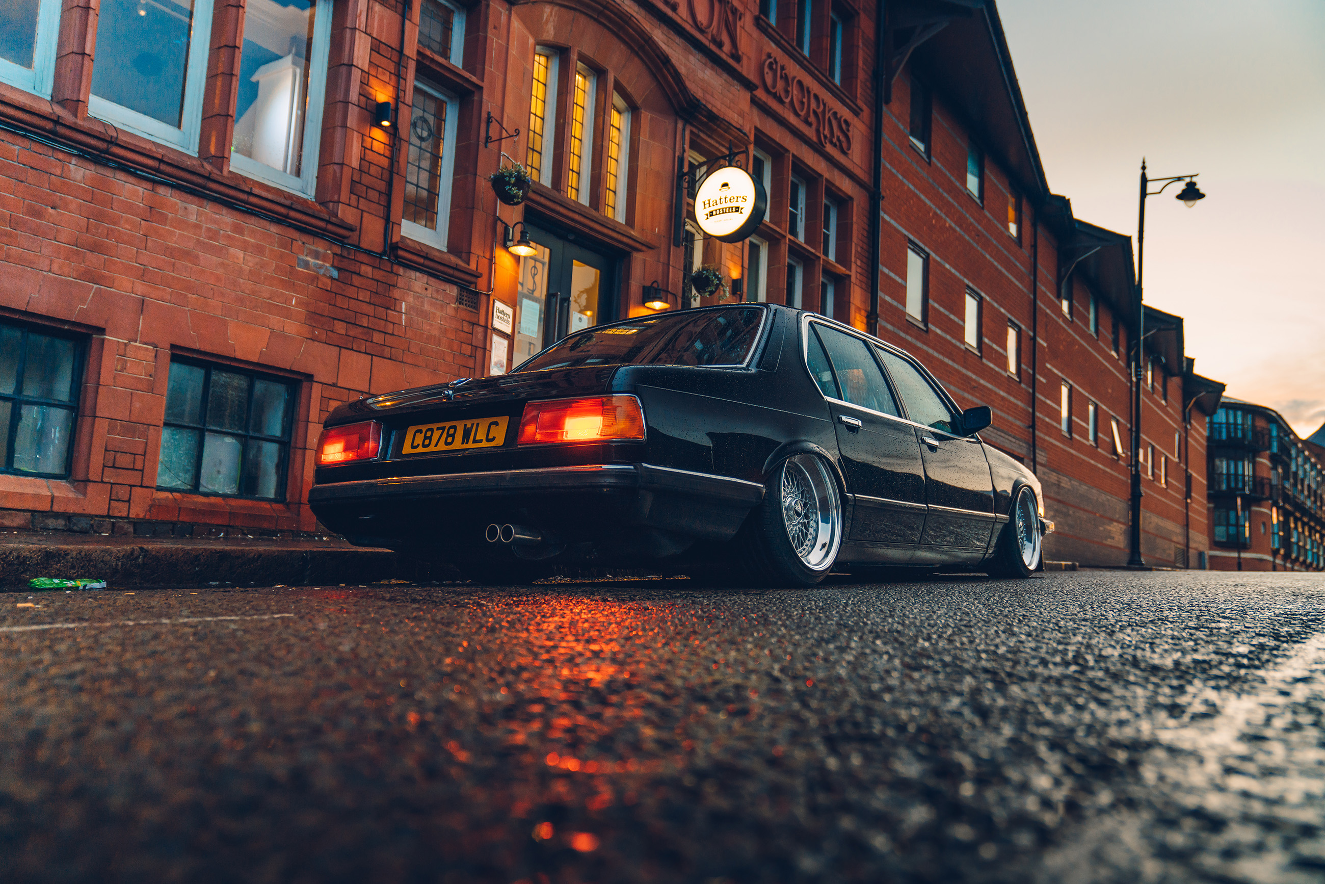 LIFE ON AIR: Latham Papworth's E23 BMW 728i | Air Lift Performance