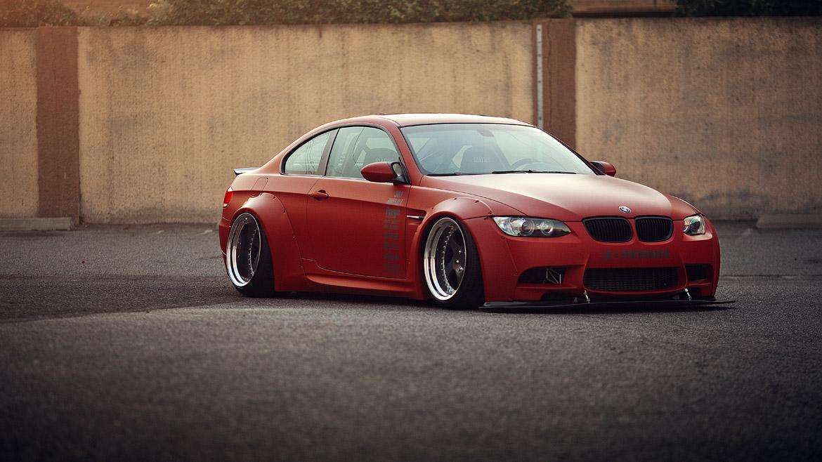 Airride Kit for a 2011 BMW 3-Series E9X (AWD) | Air Lift Performance
