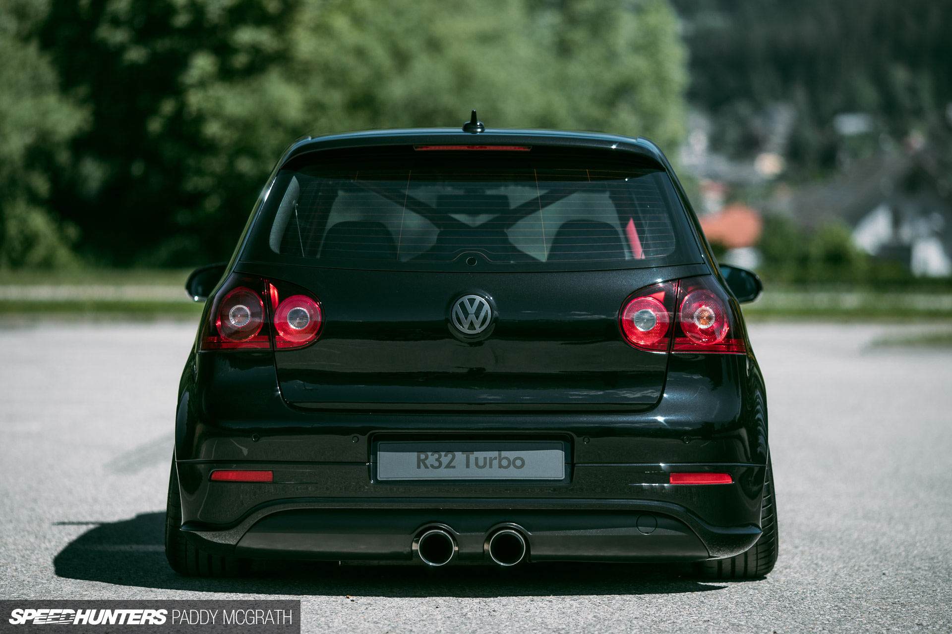 Volkswagen Golf V R32 - Carfans