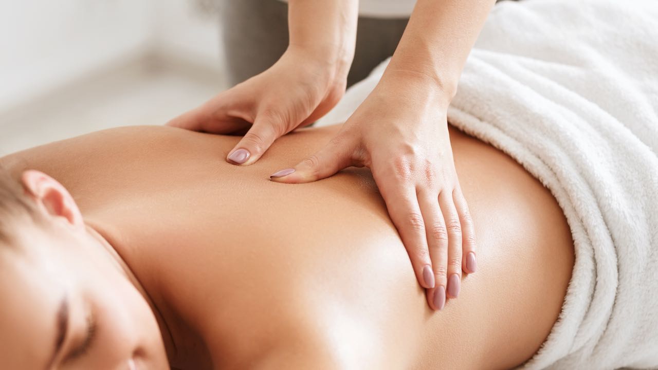The Ultimate Guide To Massage Techniques And Etiquette | The AEDITION