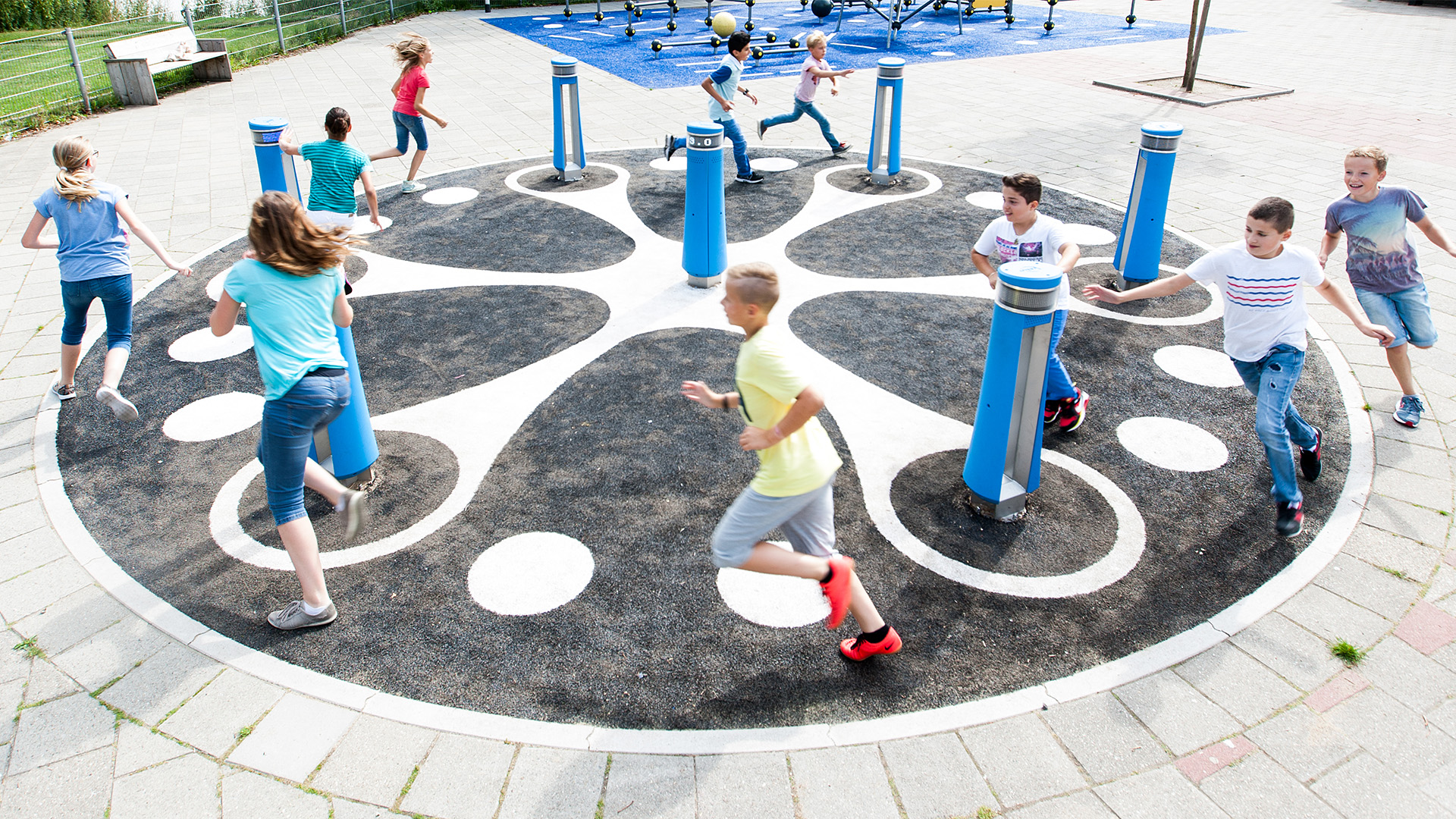 Lappset Memo Interactive play pillars at Juliana School, installed by Yalp Netherlands, NL