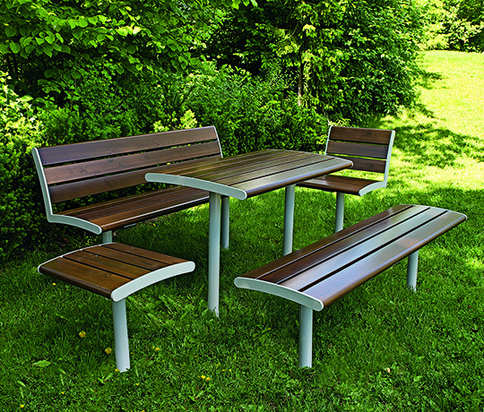 Nifo benches and table
