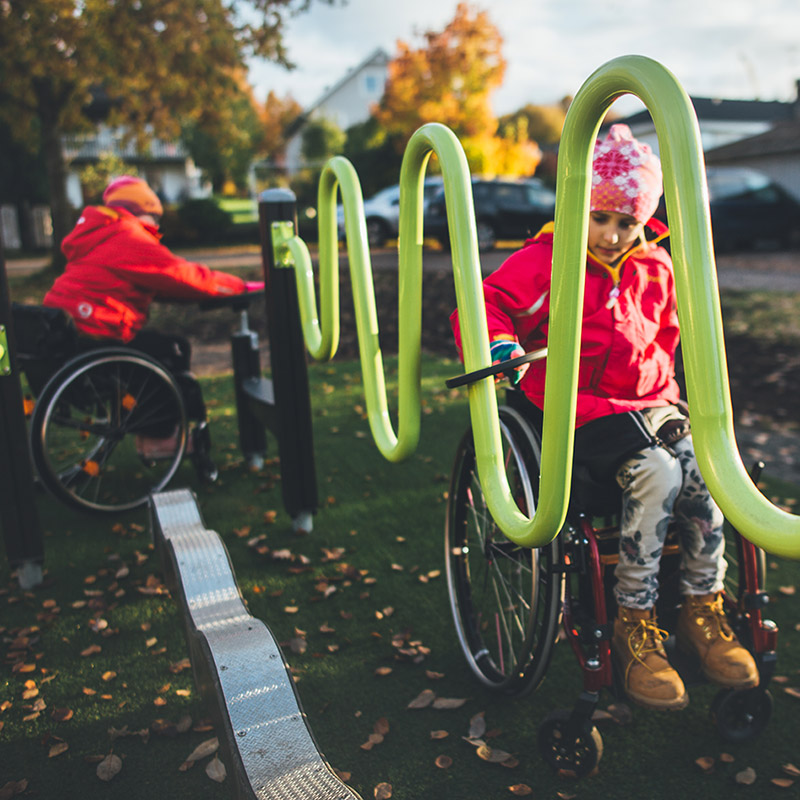 Parque infantil inclusivo en Lerum, Suecia