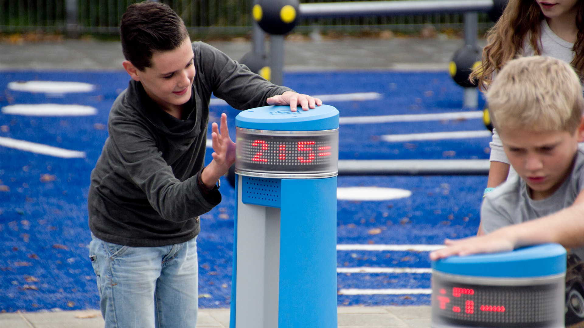 Lappset Memo Interactive play pillars at Juliana School, installed by Yalp Netherlands, NL