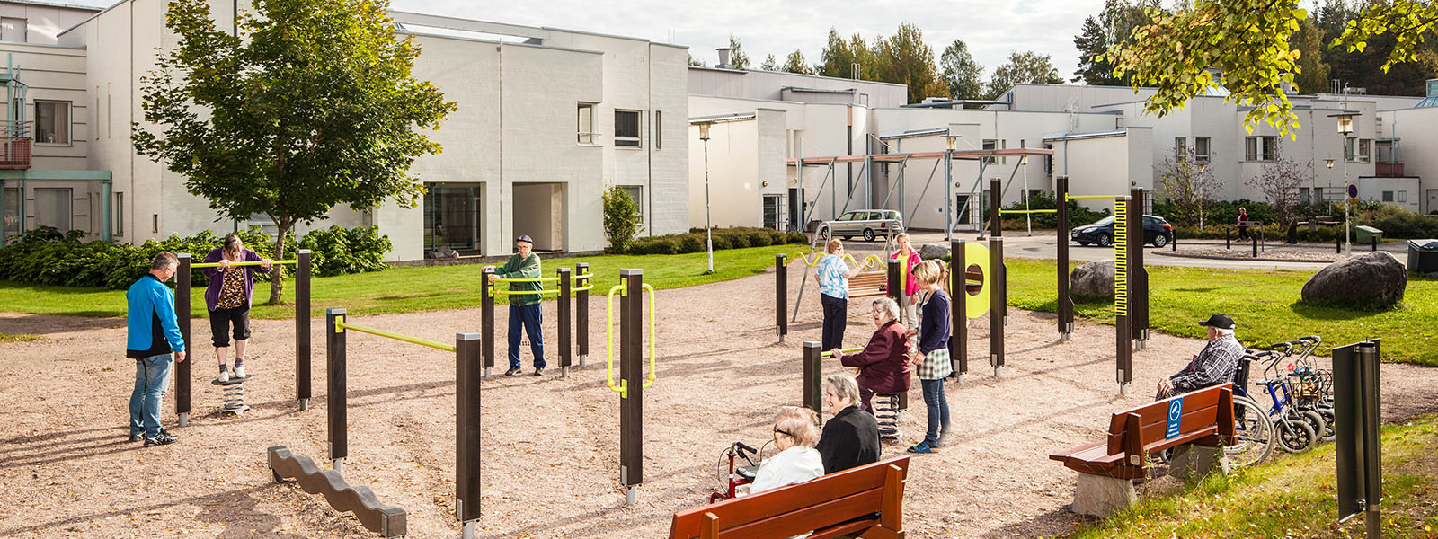 The yard of this Health Center is widely used by the health center's customers