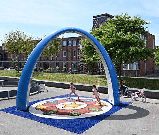 Children playing under the Lappset Sona | The Hague, The Netherlands | Lappset Nederland