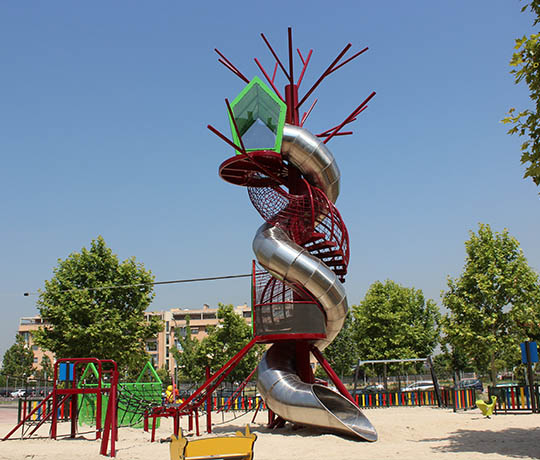A Treehouse inspired playground in Madrid