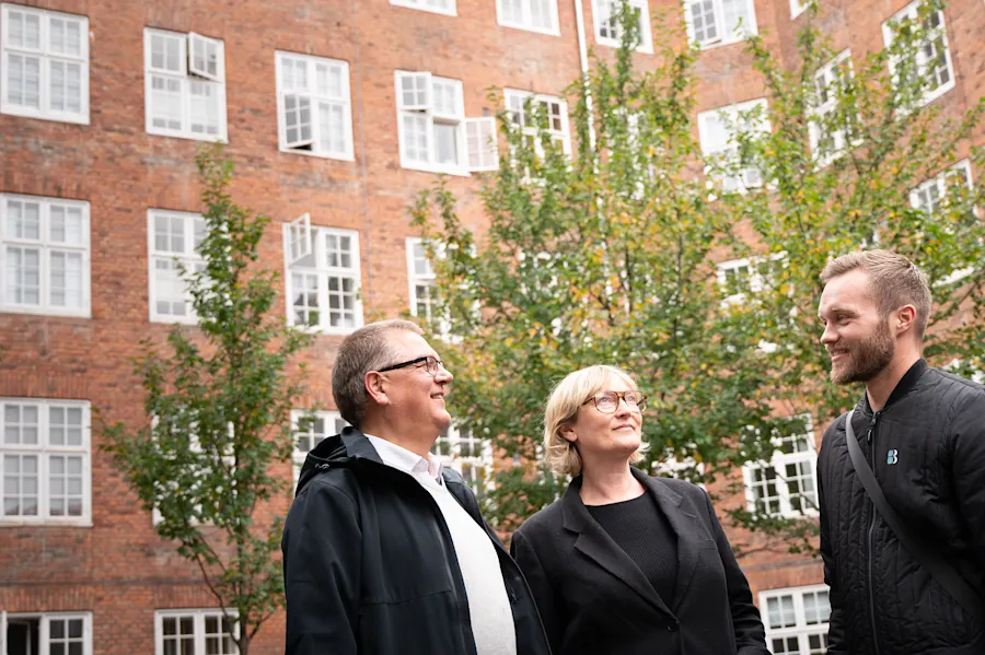 Rådgivende ingeniører fra Bang & Beenfeldt gennemgår en vedligeholdelsesplan med en kunde