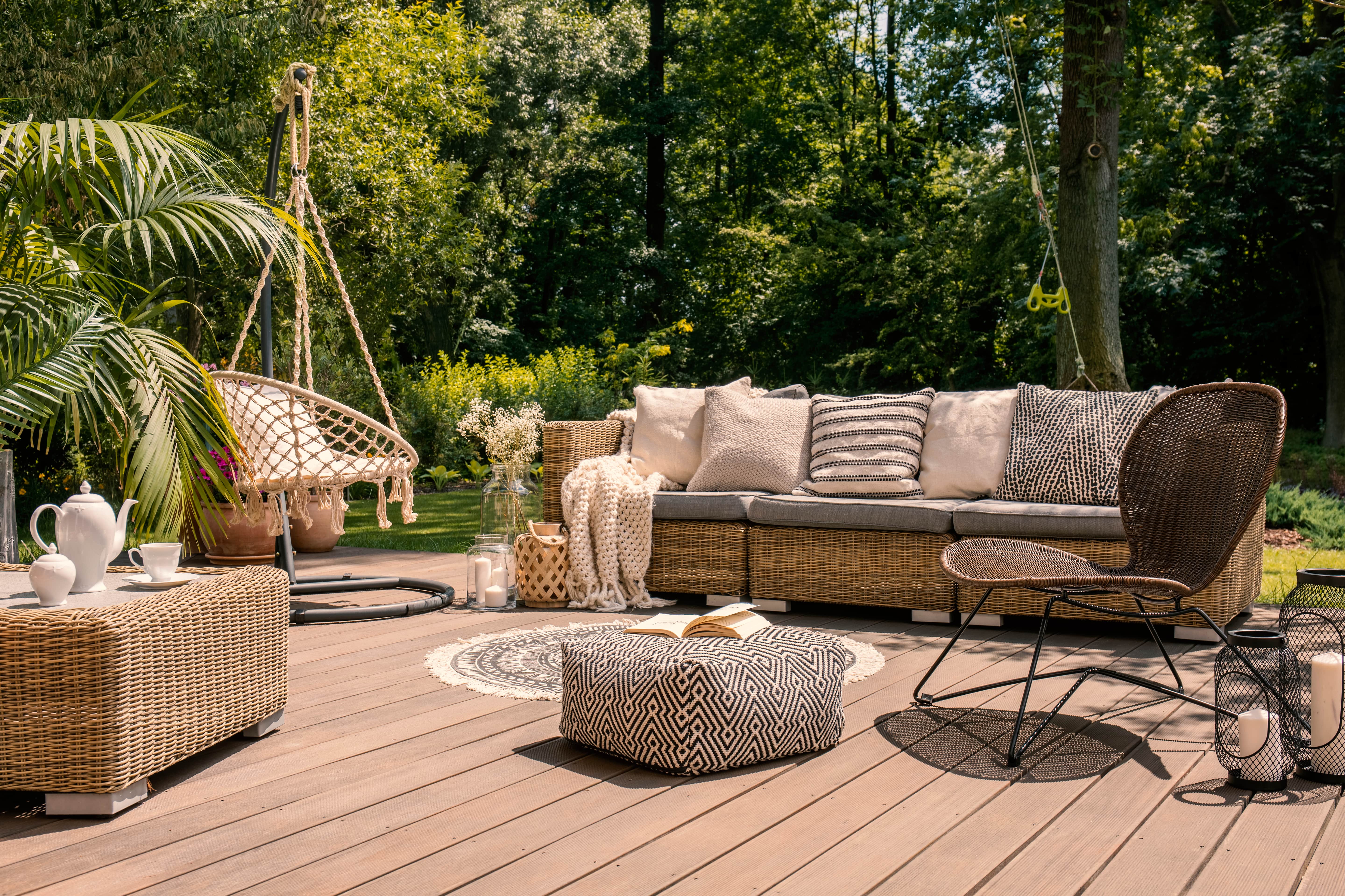 Les avantages du meuble de jardin en bois