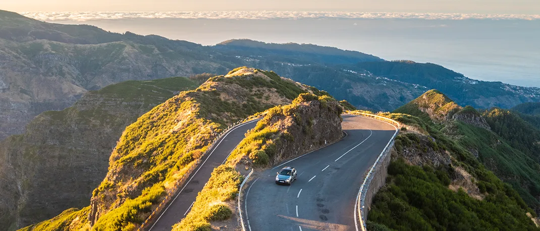 des-bornes-de-recharge-dans-des-coins-reculés-pour-partir-à-l’aventure