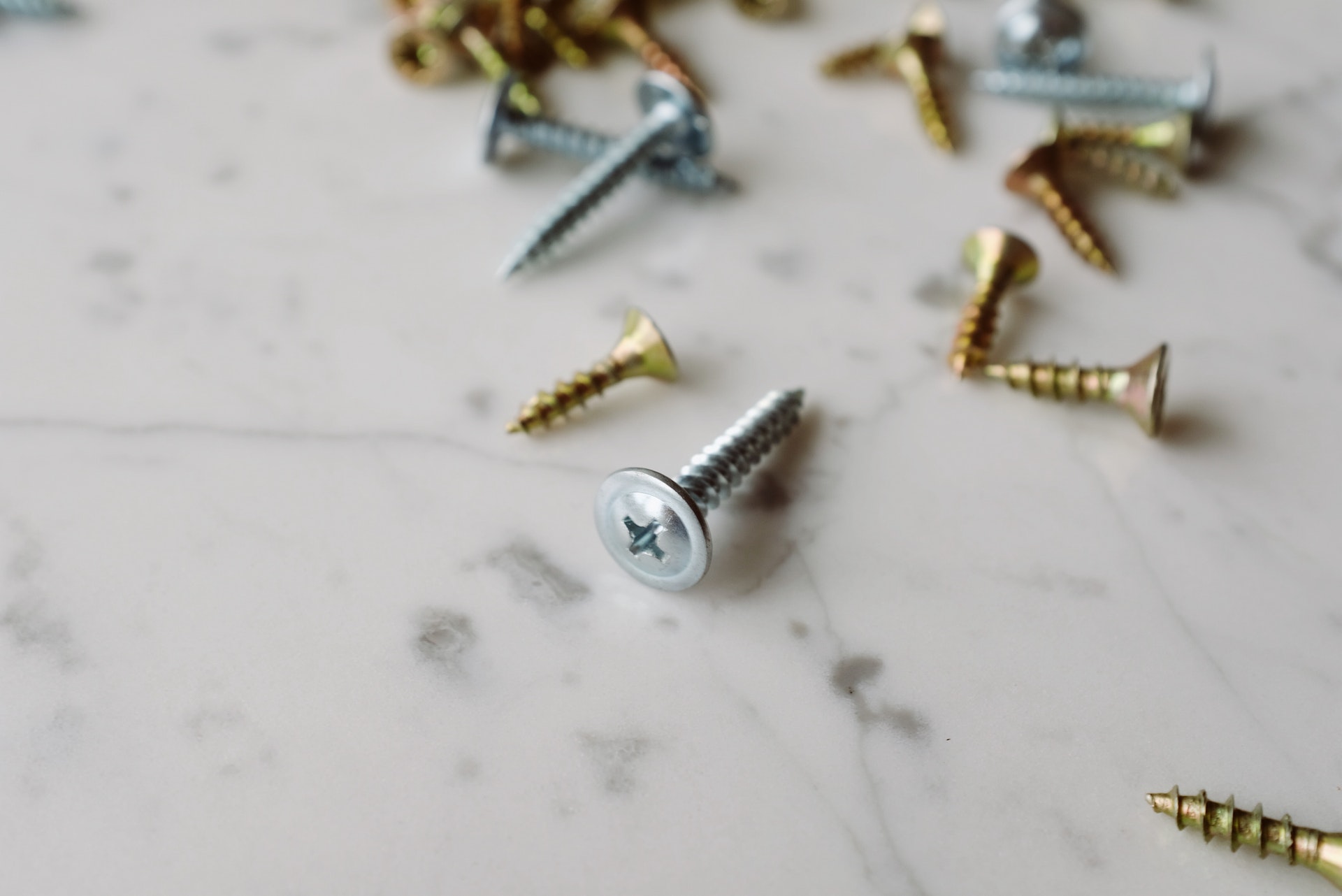 5 Tips to Remove a Stuck Screw Life and Style Daily