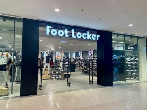 foot locker in west town mall