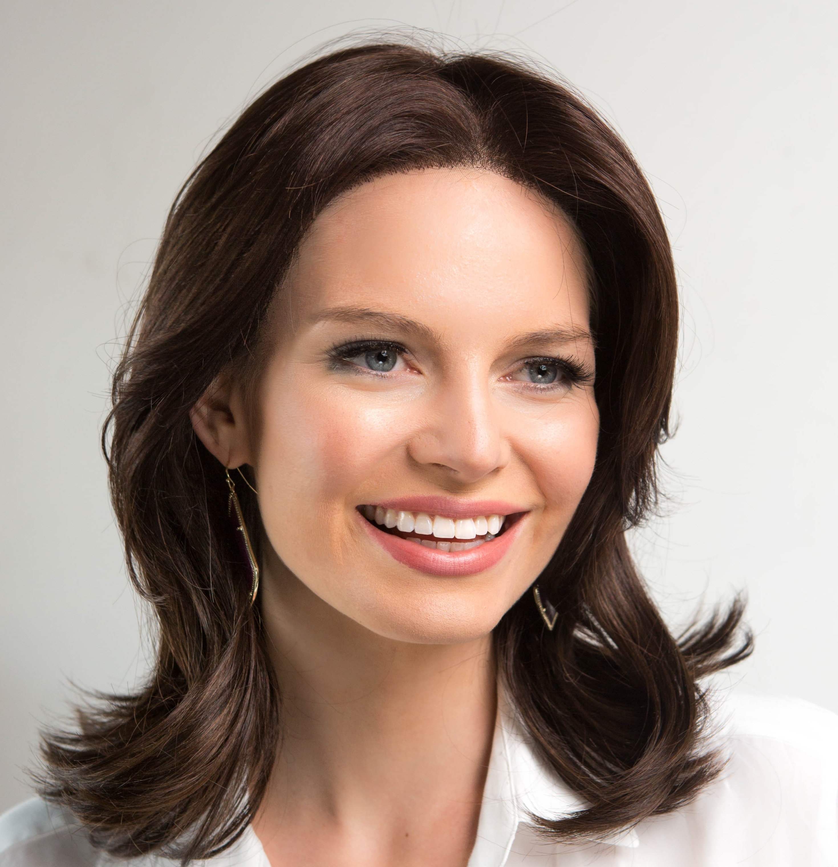 Woman with a round face shape