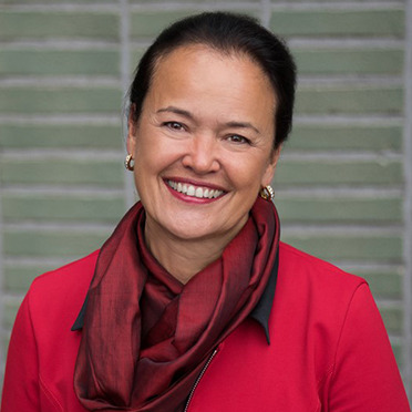 Martine Piccart headshot