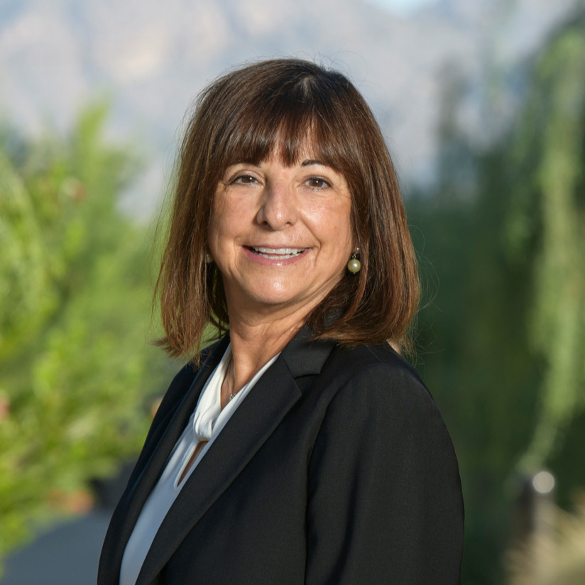 Cynthia Thomson headshot