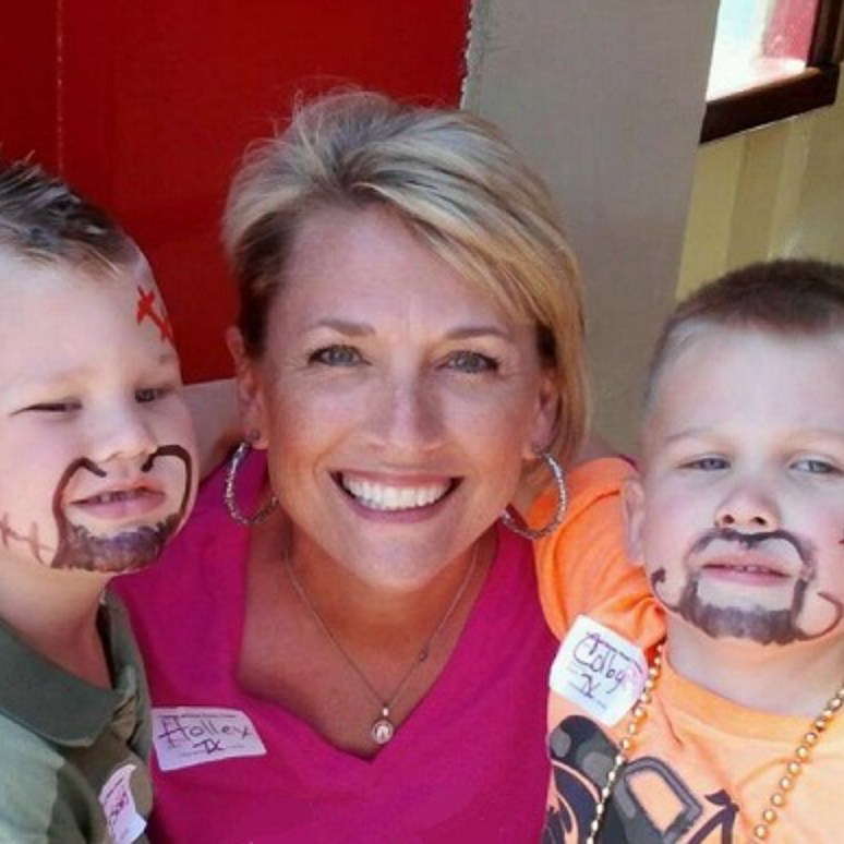 Holley Kitchen headshot