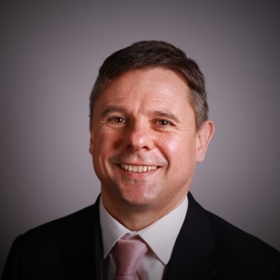 Iain MacPherson headshot