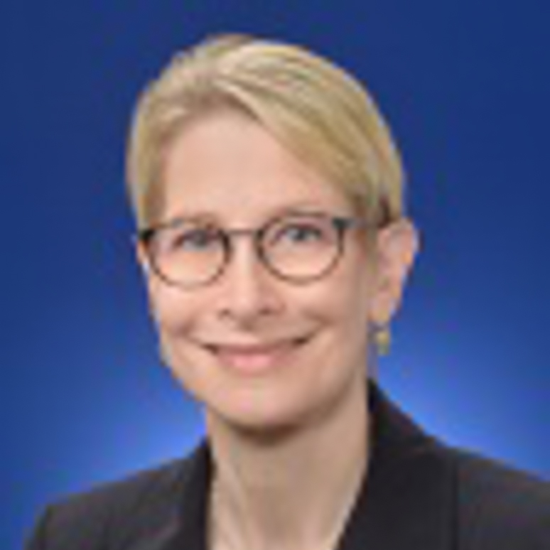 Maura Dickler headshot