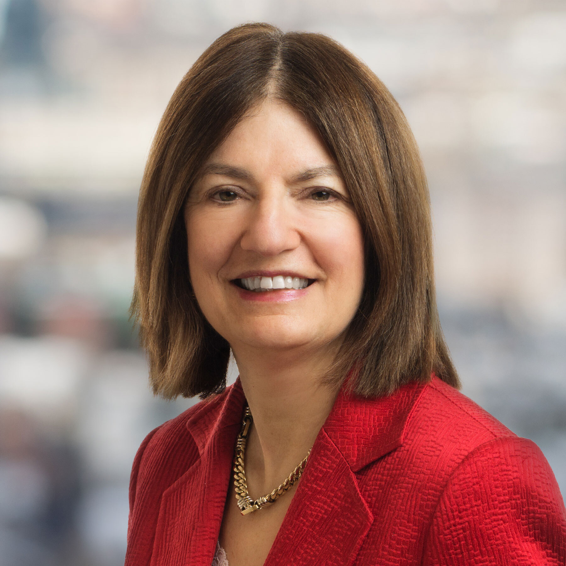 Lisa Petkun headshot